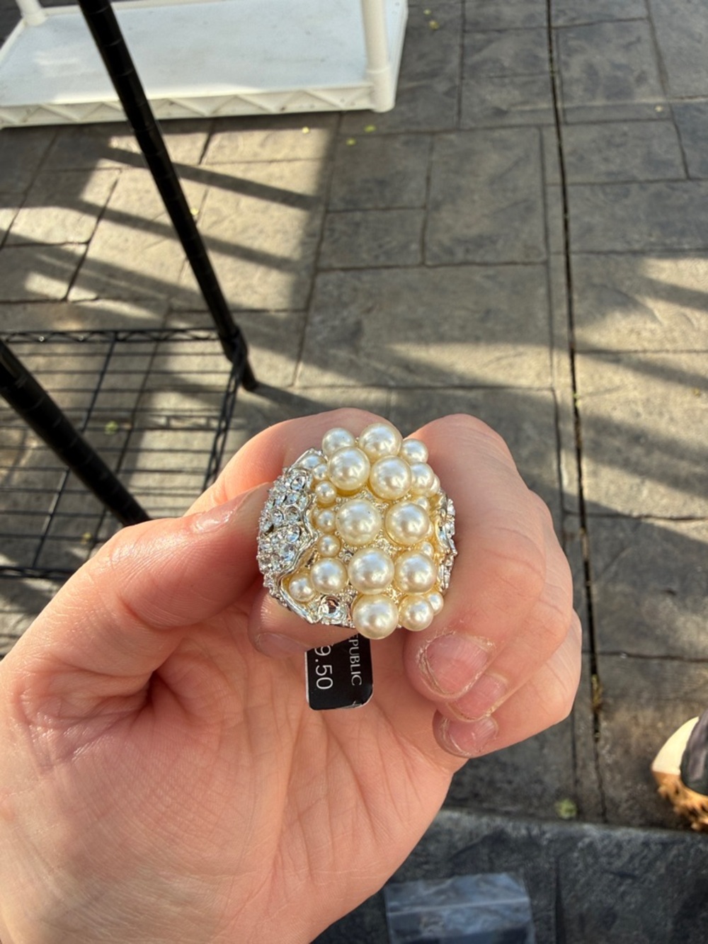 Banana Republic Pearl Cluster Cocktail Ring in Cream and Silver
